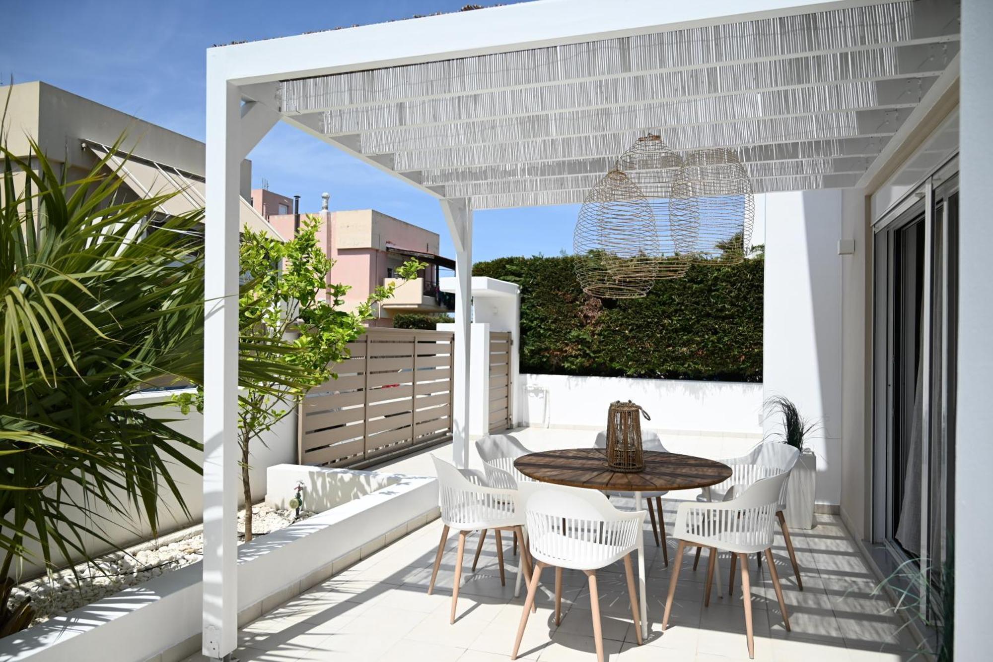 - Private Pool & Jacuzzi & Place Villa